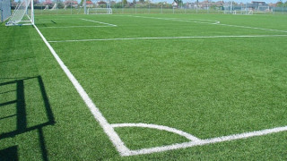 Съперници въртят 1:1 помежду си
