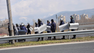 Втори ден земеделци протестират на Е-79