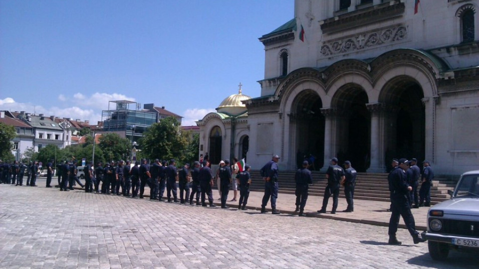 Полицай почина в столицата | StandartNews.com