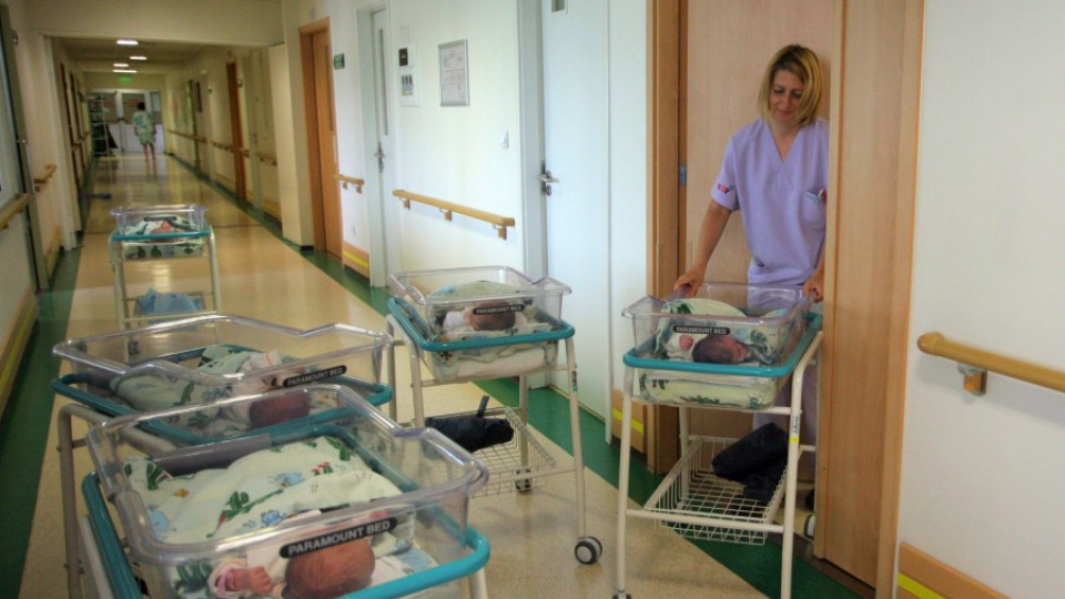 В "Токуда" 9 месеца гледали бебе в будна кома, НЗОК не плаща | StandartNews.com