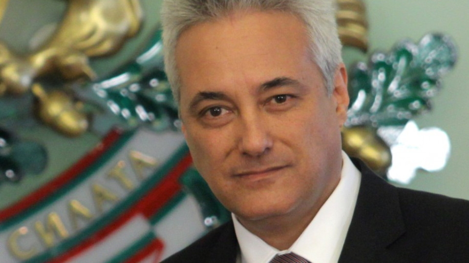 Служебният кабинет е изсипал кесията | StandartNews.com