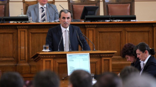 Орешарски: Без актуализация няма плащания за бизнеса
