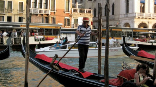 Задължителен дрегер за гондолиерите във Венеция