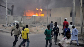 Десетки ученици и учители бяха изгорени в Нигерия
