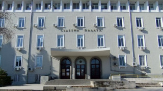 Оставиха в ареста само шефката на подкупната ТЕЛК