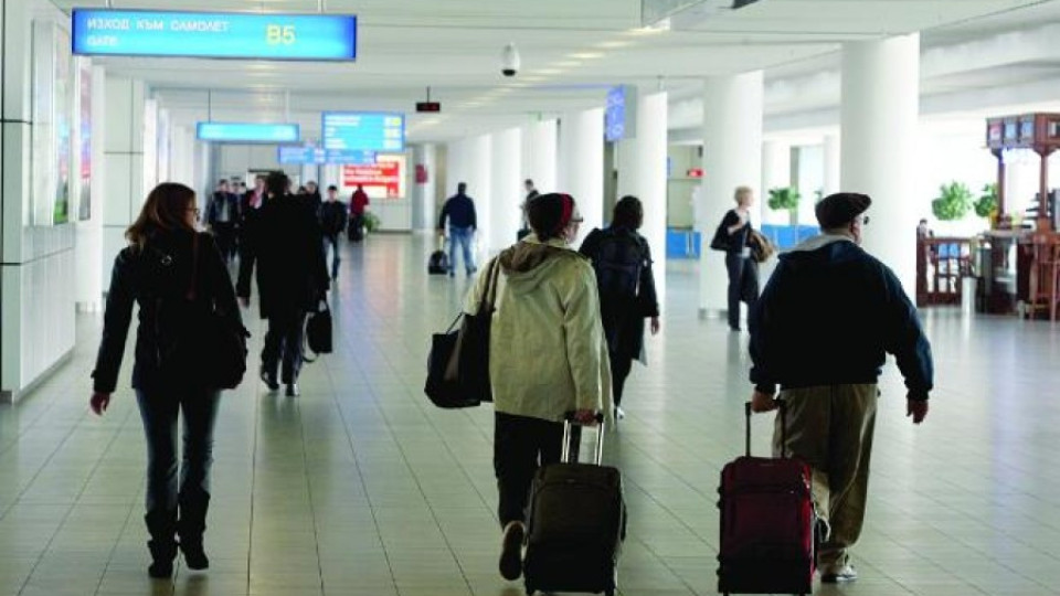 Българите в Холандия си стягат куфарите | StandartNews.com