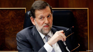 Скандал с подкупи в Испания заплашва да свали премиера Рахой