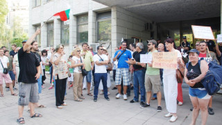 Протестиращите в Пловдив търсят отговор от кмета