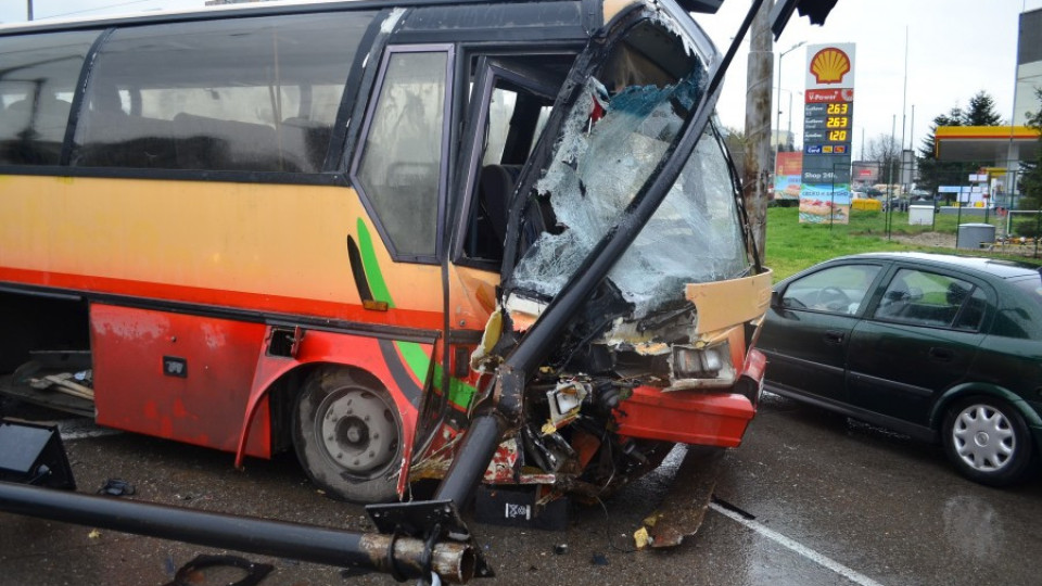 Седем жертви при катастрофа с български автобус в Украйна  | StandartNews.com