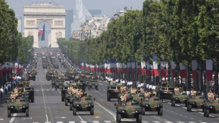 Париж отбеляза Деня на Бастилията