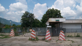 250 военни се връщат със семействата си в гарнизона под Вола