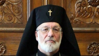 Митрополит Амвросий поема Варненската епархия