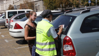 Жилят София с милиони от SMS паркиране