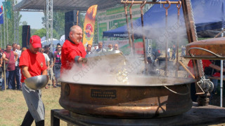 Ути готви курбан за Илинден край тракийска гробница