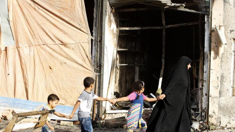 Вълна от бомбени атентати залива Ирак в кръв | StandartNews.com