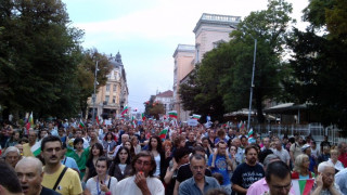 На живо: Недоволството води народа 38-ми ден 