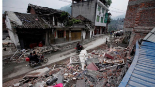 Десетки загинаха при земетресение в Китай