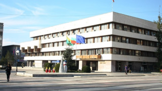 Протестът в Ямбол се обърна към общината