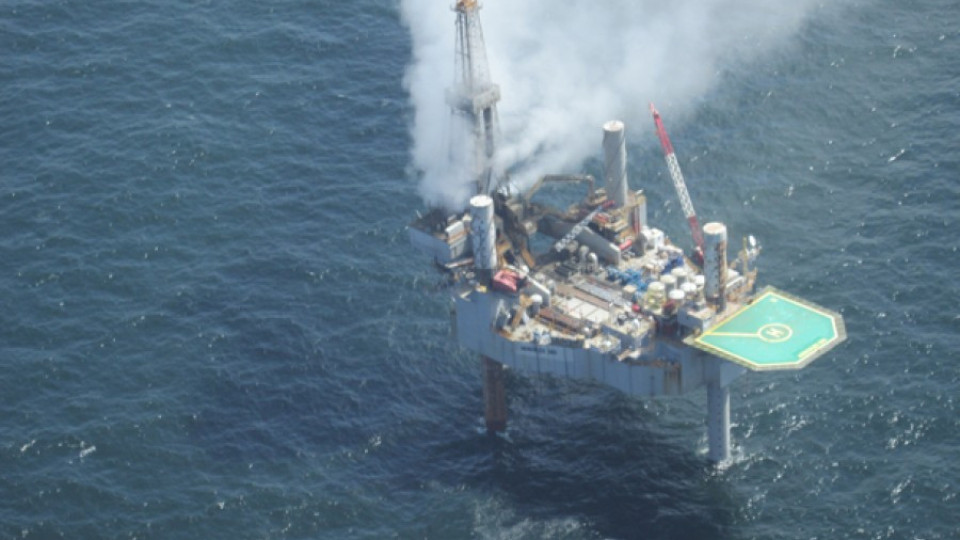 Гори платформа за газ в Мексиканския залив | StandartNews.com