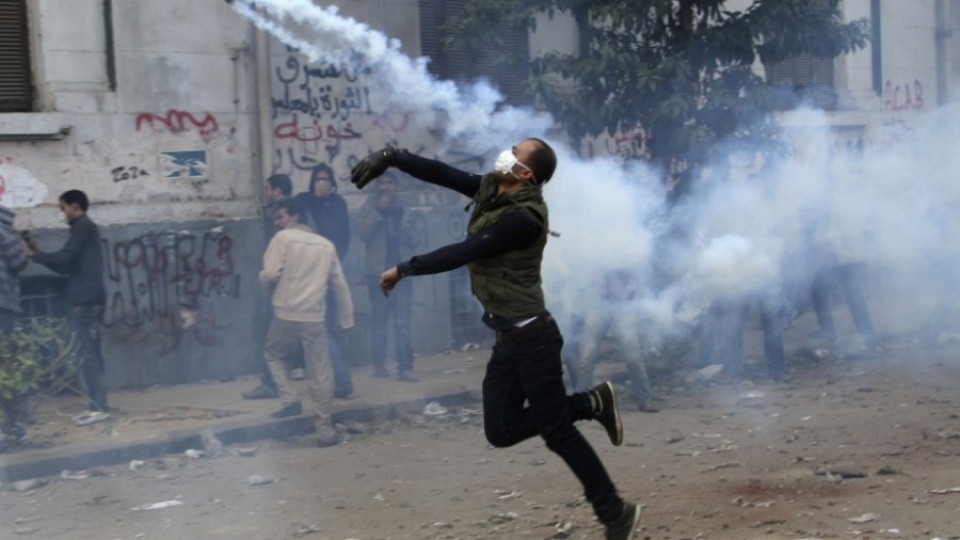 Десетки жертви на демонстрациите в Египет | StandartNews.com
