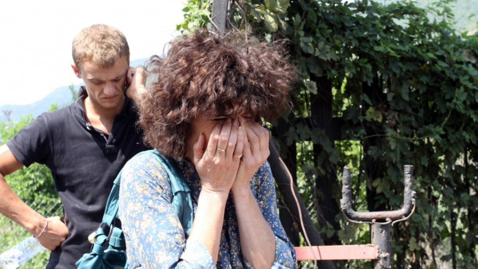 В "Ораново" се кръстят: Чудо ще спаси Ники и Иван | StandartNews.com