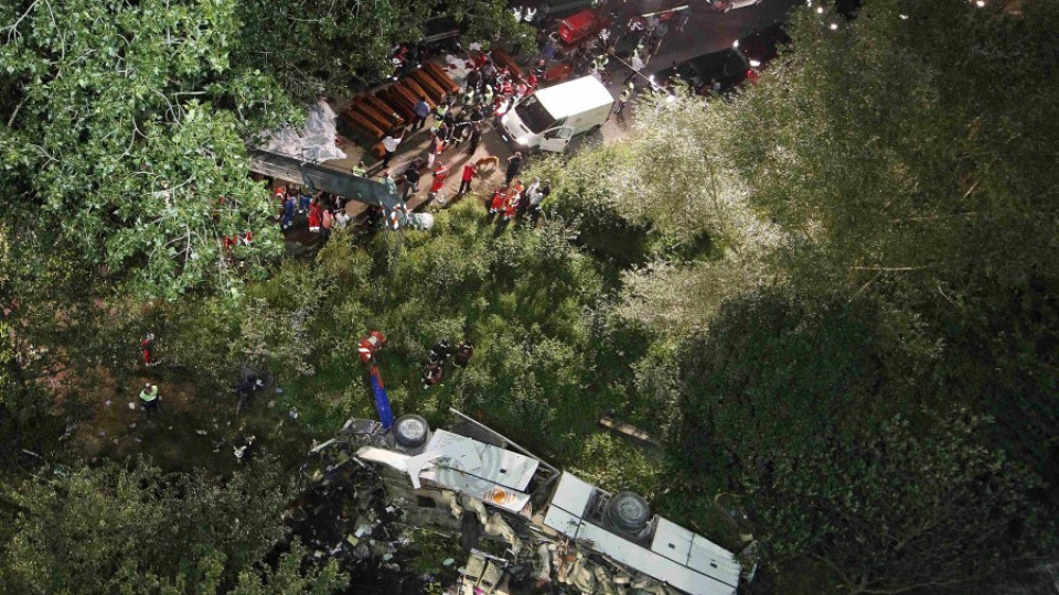 Автобус падна от мост в Италия, най-малко 37 жертви (ВИДЕО) | StandartNews.com
