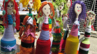 200 кукли на фест в Камчия