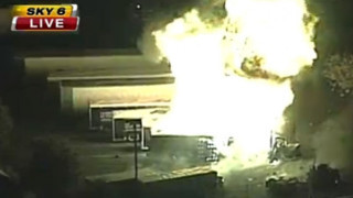 ВИДЕО: Мощни експлозии в газов завод разтърсиха Флорида 