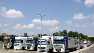 Забраната за движение на камиони вече важи в цялата страна