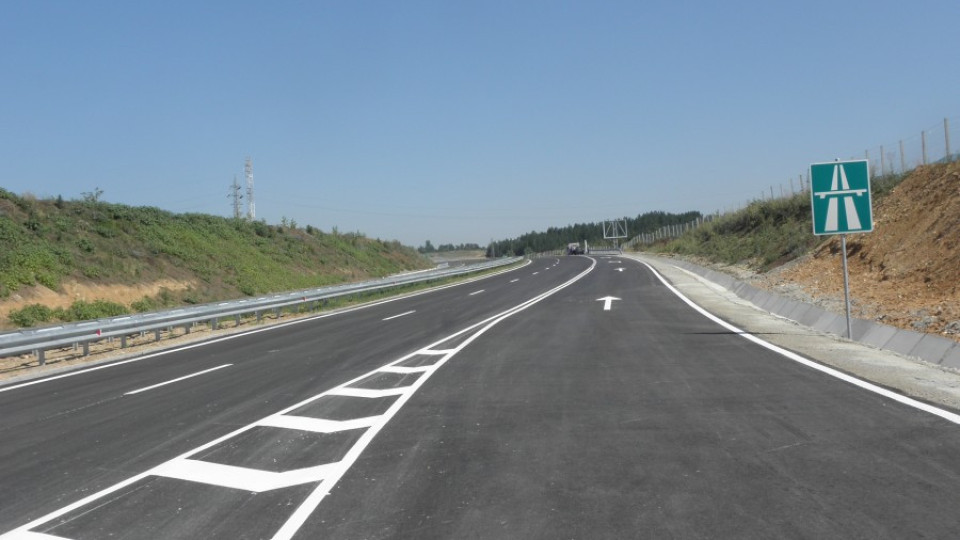 Нови 37 километра от АМ "Струма" готови до 2015 | StandartNews.com