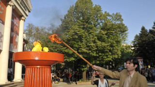 "Алея на книгата" събира навъсена публика във Варна