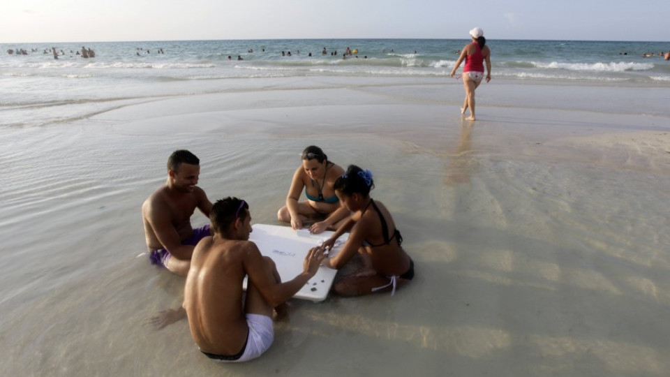 Кубинците получават 5-годишни визи за САЩ | StandartNews.com