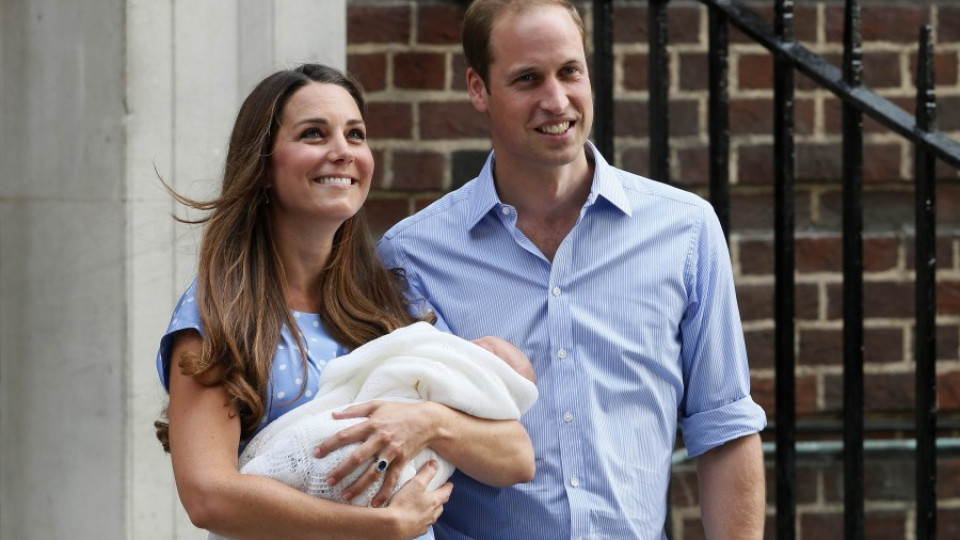 Уилям и Кейт отглеждат бебето "нормално" | StandartNews.com