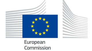 ЕС задържа 40 млн. фалшиви стоки през 2012