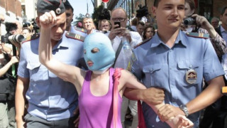 Свещеник, покрепящ Pussy Riot, бе убит в Русия