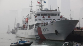 Китайски кораби навлязоха в спорни териториални води