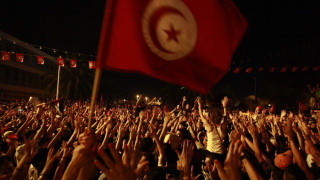 40 хил. се събраха на антиравителствен протест в Тунис