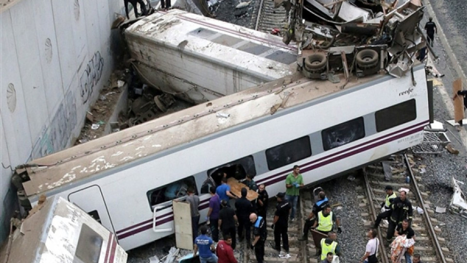 Катастрофиралият в Испания влак е бил в изправност | StandartNews.com