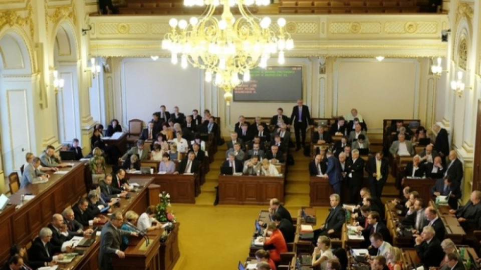 Чехия тръгна към предсрочни избори | StandartNews.com