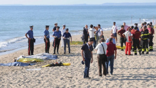 Шестима бежанци загинаха край бреговете на Италия