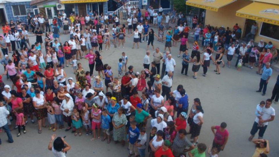 Над 2000 души празнуваха Рамазан Байрам в Долно Осеново | StandartNews.com