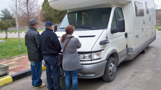 Гранична полиция задържа 21 нелегални имигранти