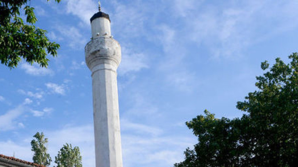 Вълна от дела за бивши джамии | StandartNews.com