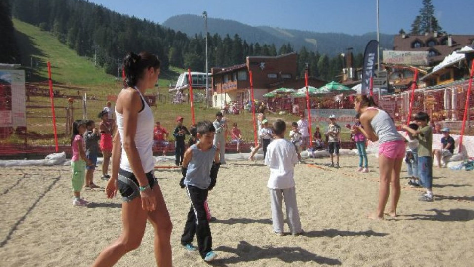 "Плажен волейбол в планината" премина с много емоции в Боровец | StandartNews.com