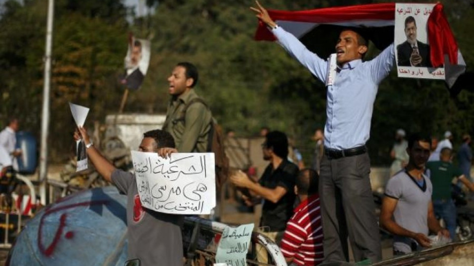 Египет обмисля употребата на сила да разпръсне демонстранти в Кайро | StandartNews.com