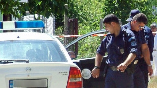 Закопчаха полицай за продажба на дрога