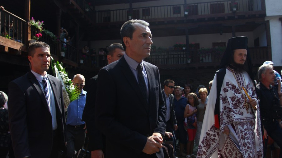 Премиерът на посещение в Троян по повод Голяма Богородица | StandartNews.com