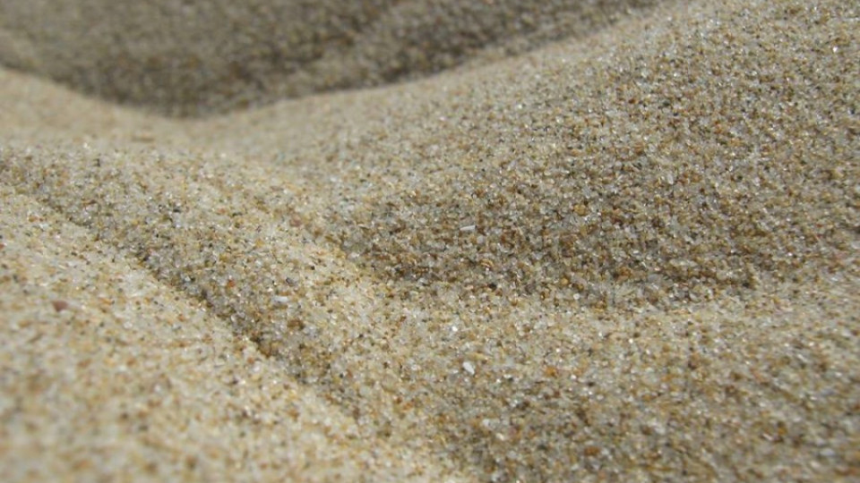 Русначе с опасност за живота след затрупване с пясък | StandartNews.com