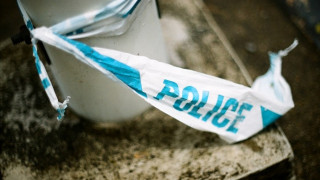 Млад мъж загина зад волана