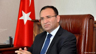 Освободиха нападателя на турския вицепремиер
